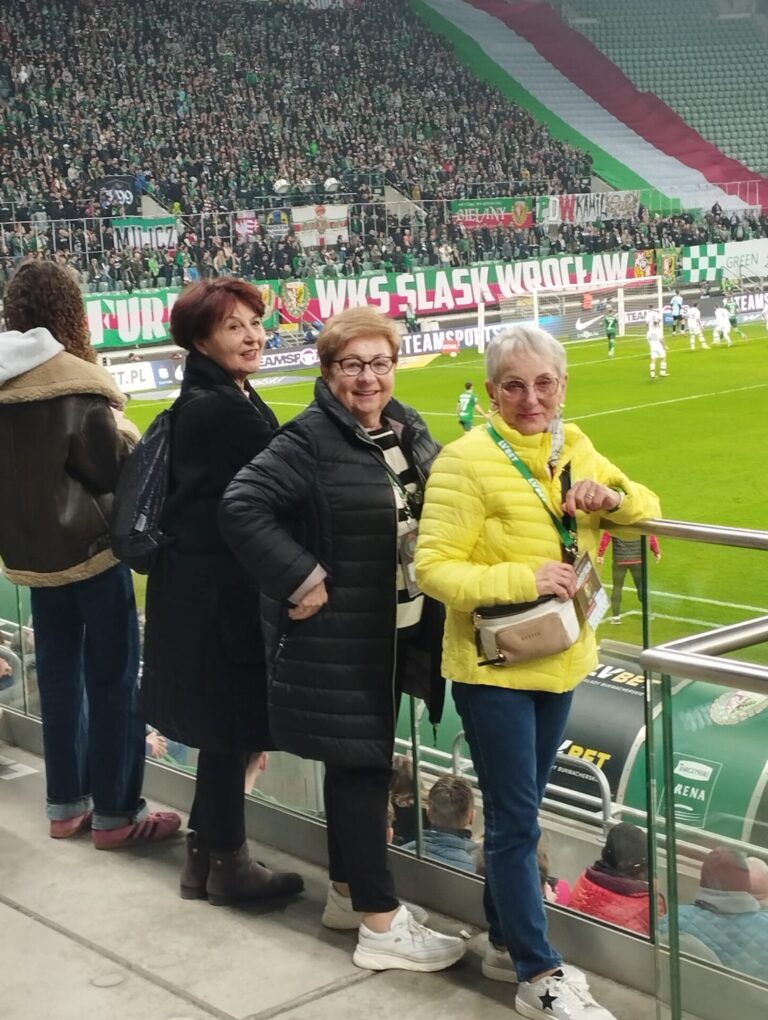 Akcja profilaktyczna raka piersi z zawodniczkami piłki nożnej kobiet marzec 2025